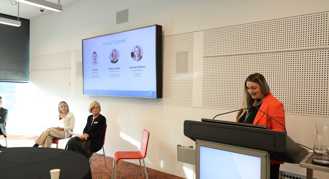 Government principal panel